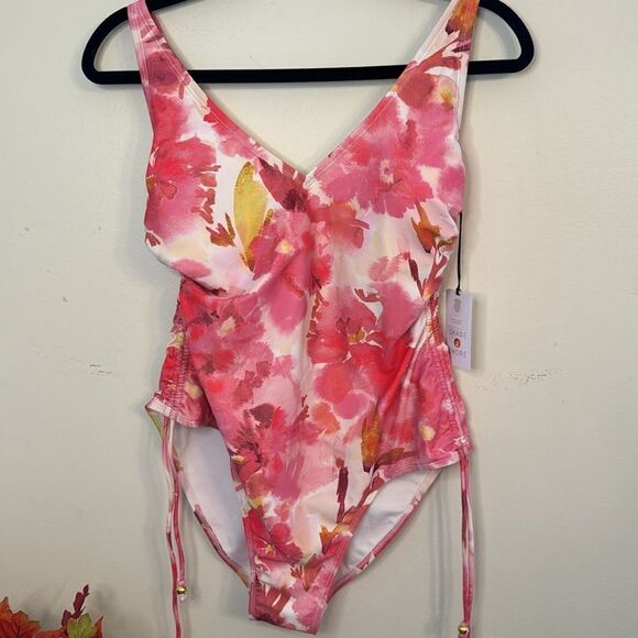 Shade & Shore (Target ) One Piece Suit - Picture 1 of 11